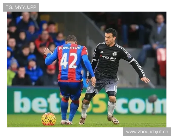 曼联进攻瘫痪，中场推进断链成关键制约