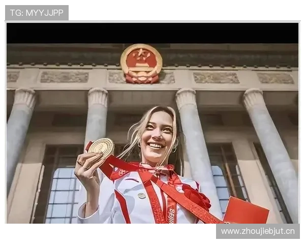 谷爱凌这生活跟电影似的，一边冲奥运奖牌一边挂 Prada包包，不带这么炫的吗？