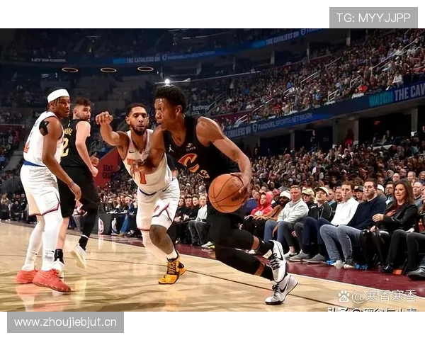 奥拉迪波无球跑动制造防守混乱，提升球队进攻效率